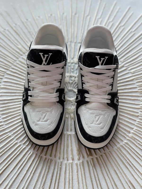 Louis Vuitton LV Trainers – Black